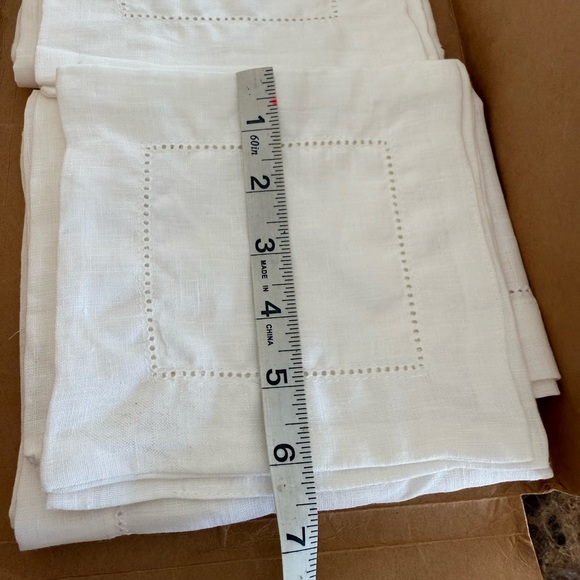 ATLINIA White Linen Placemats and Coasters - Picture 8 of 8